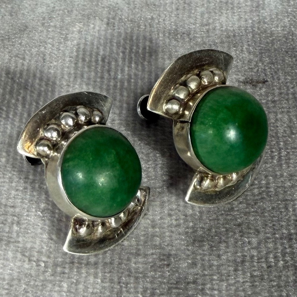 Vtg Mexico Silver Green Stone Cabochon Screw Back Earrings Mid Century Deco 11g - Picture 10 of 11